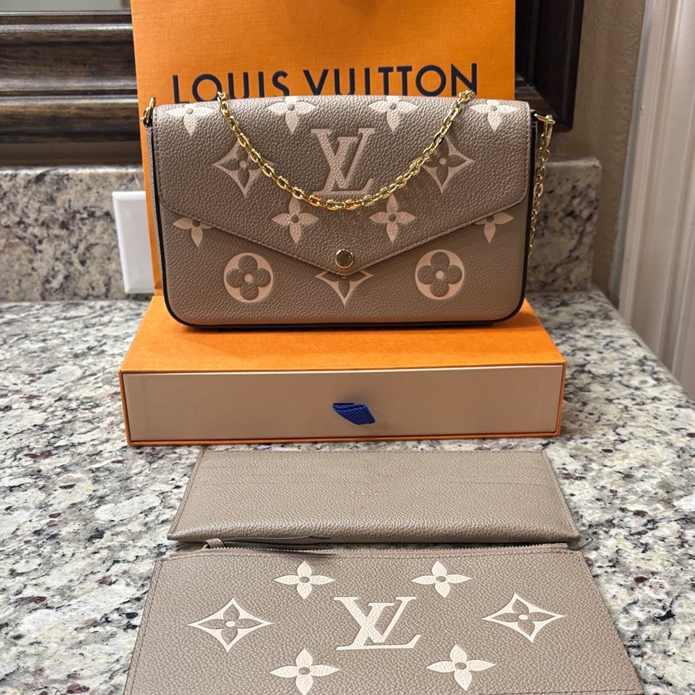 ❌SOLD❌Louis Vuitton Beige Monogram Crossbody Bag